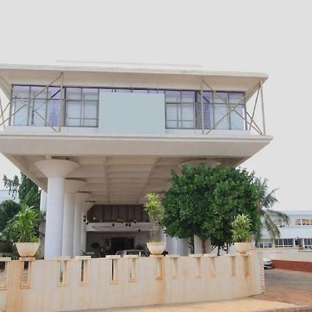 The Hans Hotel Hubli Exterior foto